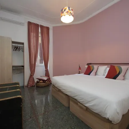 Ych-vintage Flat Near San Giovanni Apartment