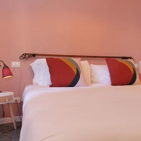 Ych-vintage Flat Near San Giovanni * Rome
